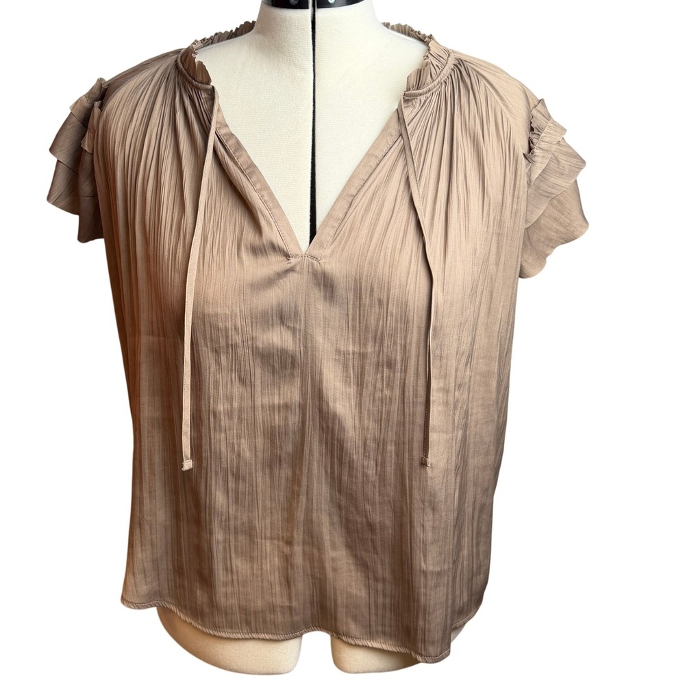 Evereve Pleated Ruffle Sleeve Blouse M Taupe Satin Tie Neck Top Work Travel Chic - Picture 3 of 11